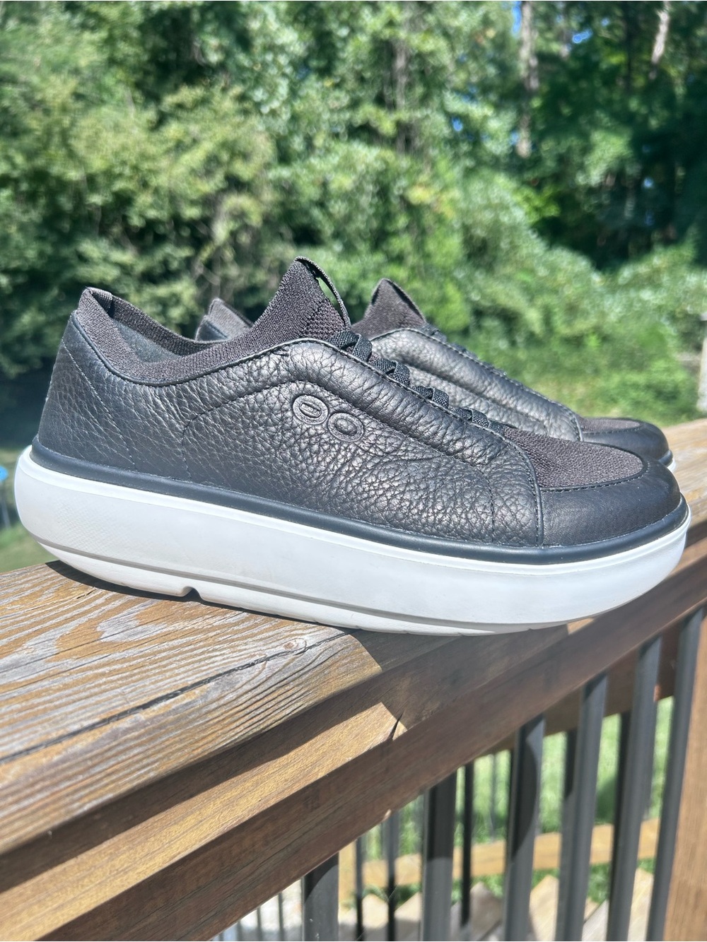 OOFOS Women's OOmg+ Club sneaker  in Black 8.5